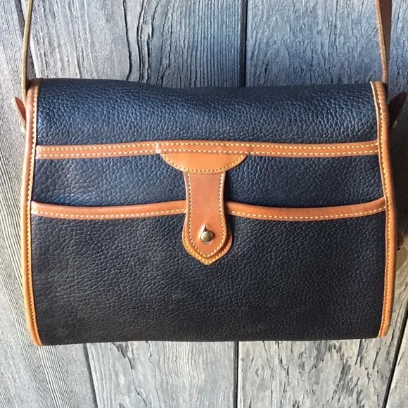 EUC Dooney & Bourke Handbag - Picture 2 of 10